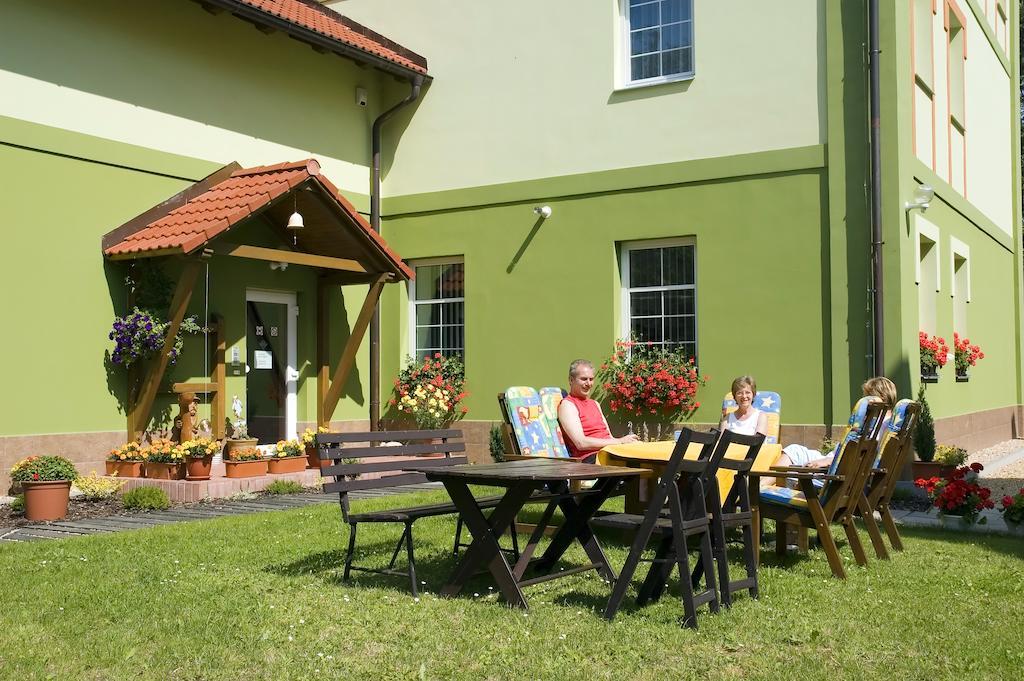 Pension Marathon Врхлаби Экстерьер фото